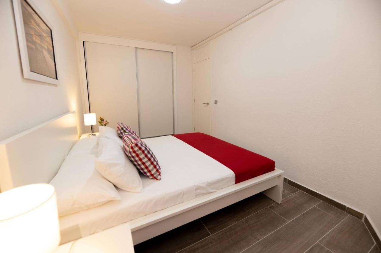 Modern Apartment With Pool And Wifi Playa Feñabe Εξωτερικό φωτογραφία